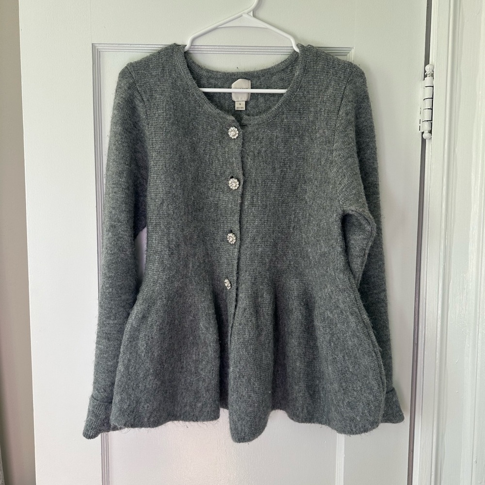 Anthro Maeve Flower-Button Peplum Cardigan Sweater in gray SMALL